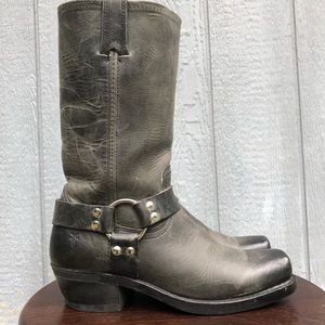 Frye Harness 12R Charcoal Grey Boots